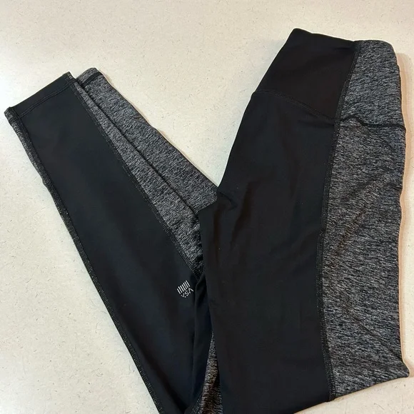 Set of two Victoria Secret leggings excellent - Picture 6 of 12